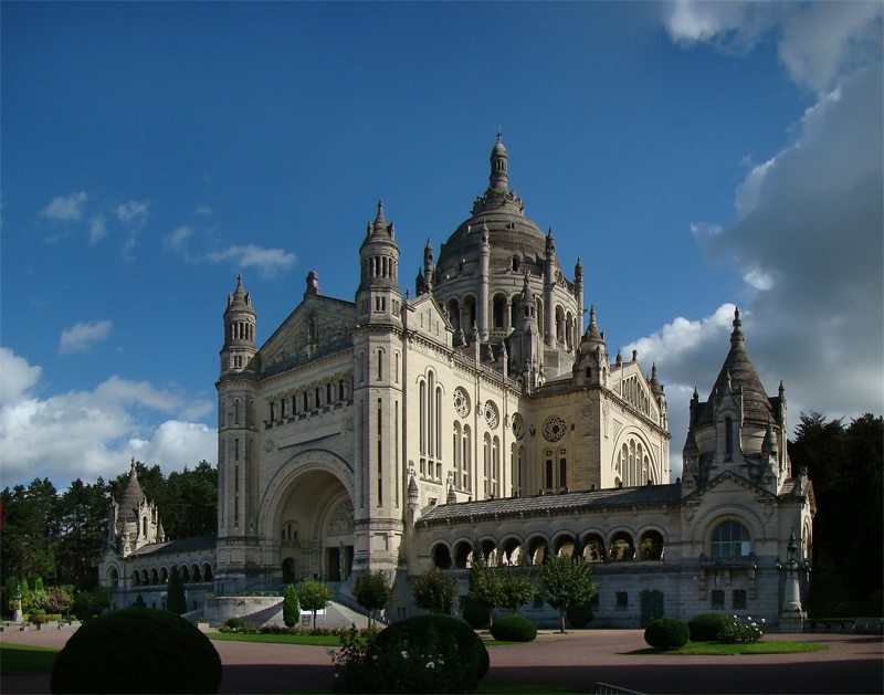 La magnifique basilique de Lisieux