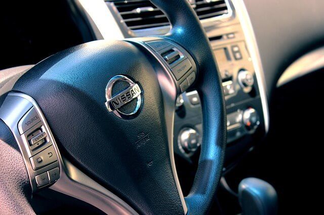 volant nissan